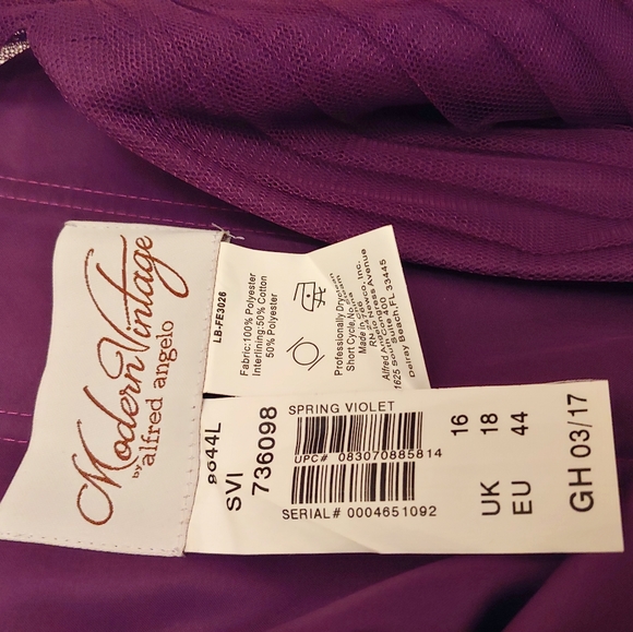 Bridesmaids Dress - Picture 3 of 6